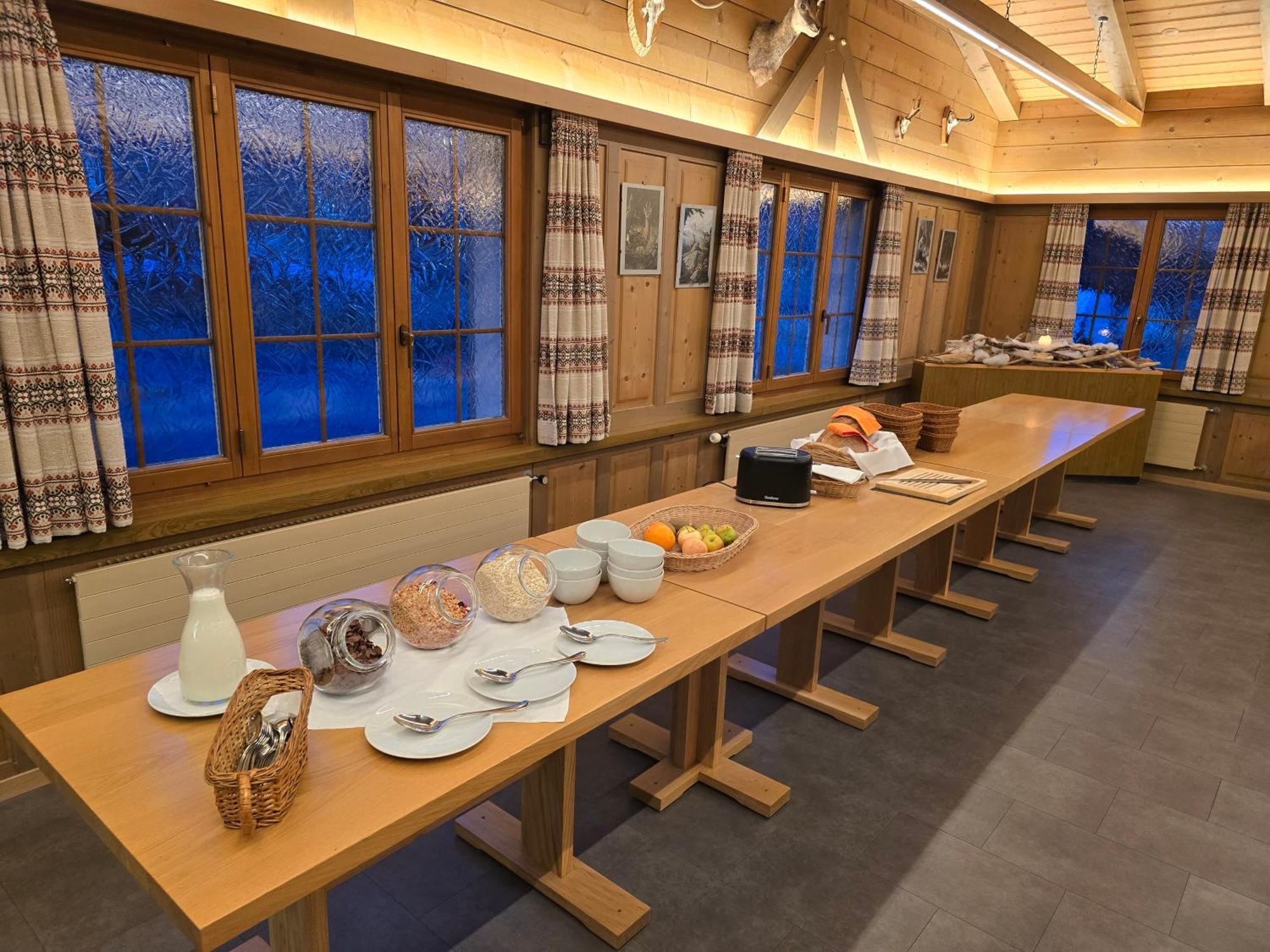 Gasthof Hirschen In Wilderswil Exterior photo